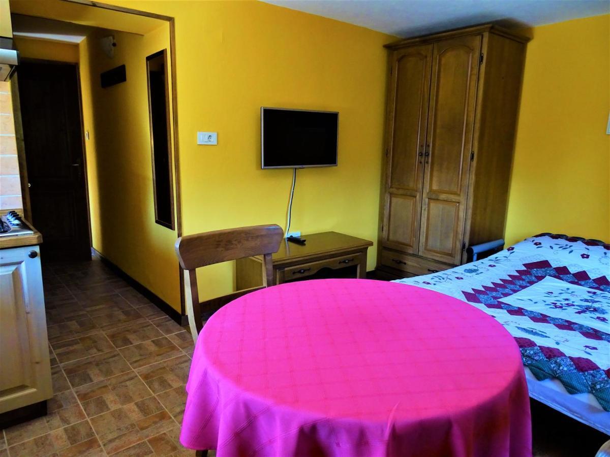 Apartmaji Pr-Gujlu Sela Nad Podmelcem 5220 Tolmin Podmelec Εξωτερικό φωτογραφία