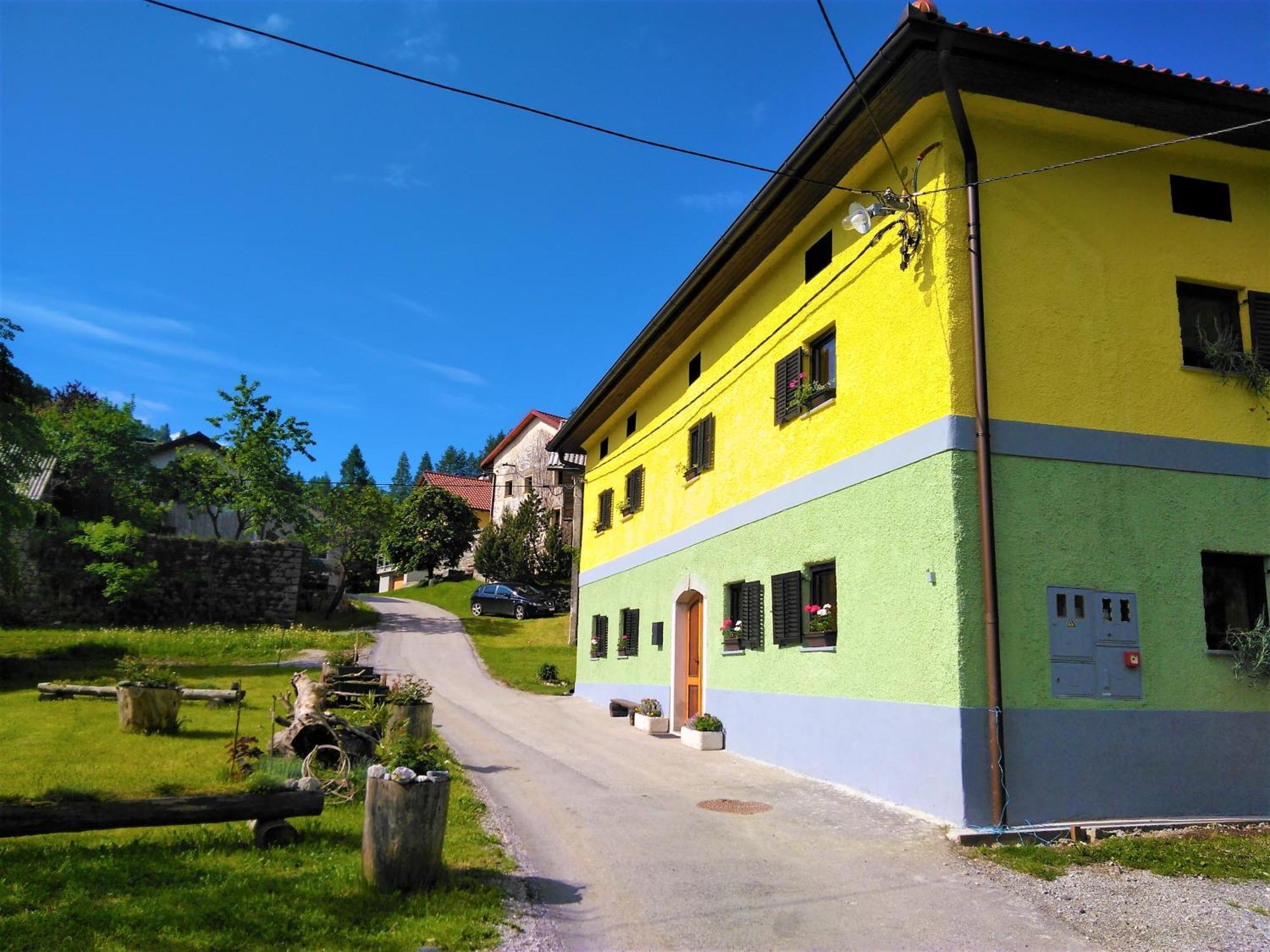 Apartmaji Pr-Gujlu Sela Nad Podmelcem 5220 Tolmin Podmelec Εξωτερικό φωτογραφία