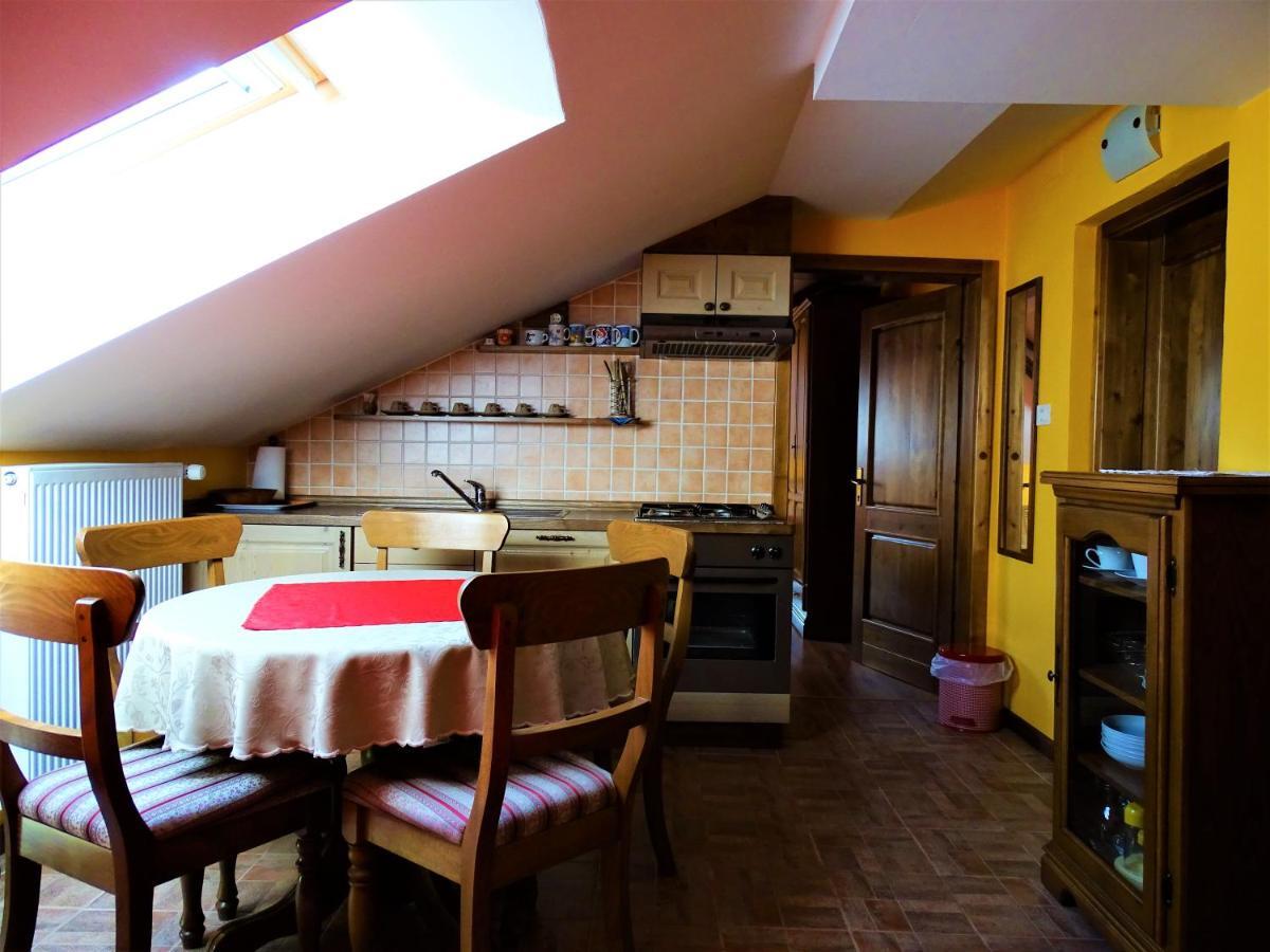Apartmaji Pr-Gujlu Sela Nad Podmelcem 5220 Tolmin Podmelec Εξωτερικό φωτογραφία